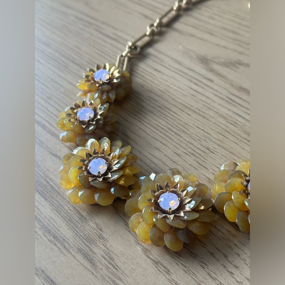 GUC JCREW statement necklace brown/taupe/green floral - Picture 4 of 6